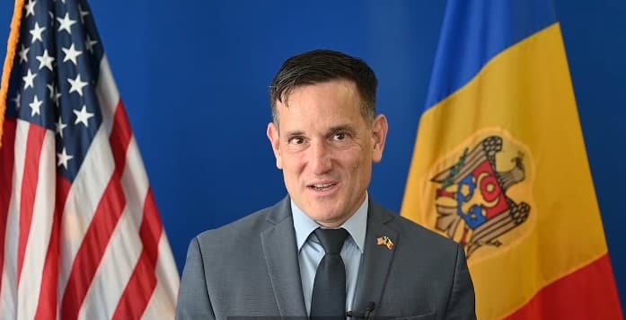 VIDEO // Însărcinatul cu afaceri al SUA, de Ziua Independenței R. Moldova: Suntem mândri să vă fim alături în timp ce construiți un viitor democratic, prosper și sigur