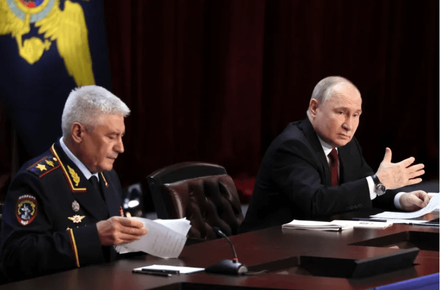 Pedepse grele cu închisoarea pentru 3 generali ruși acuzați de corupție la Moscova. Pe lângă ceasuri Rolex scumpe, procurorii au făcut o descoperire de proporții la locuințele lor