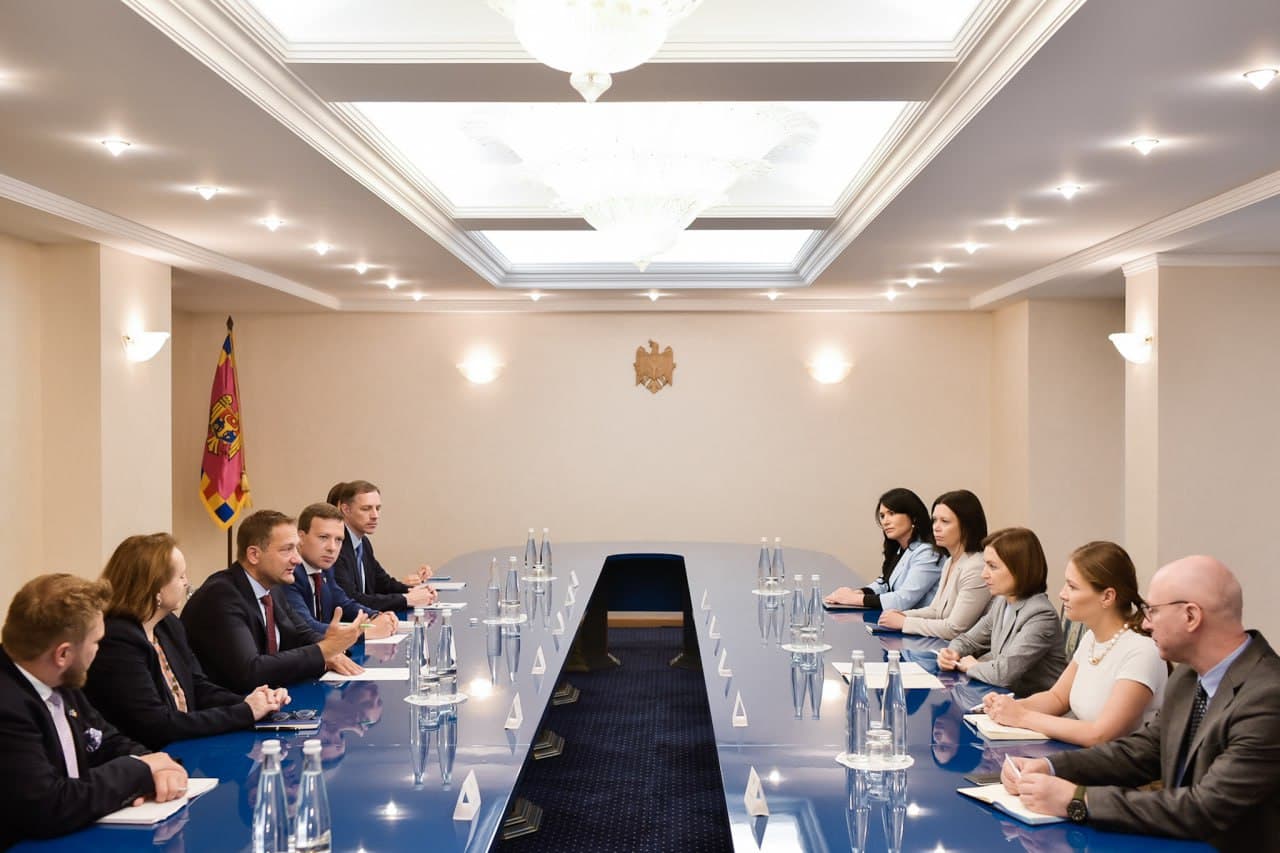 UE, partener-cheie pentru fermierii moldoveni. Maia Sandu, întrevedere cu comisarul european pentru agricultură, Christophe Hansen