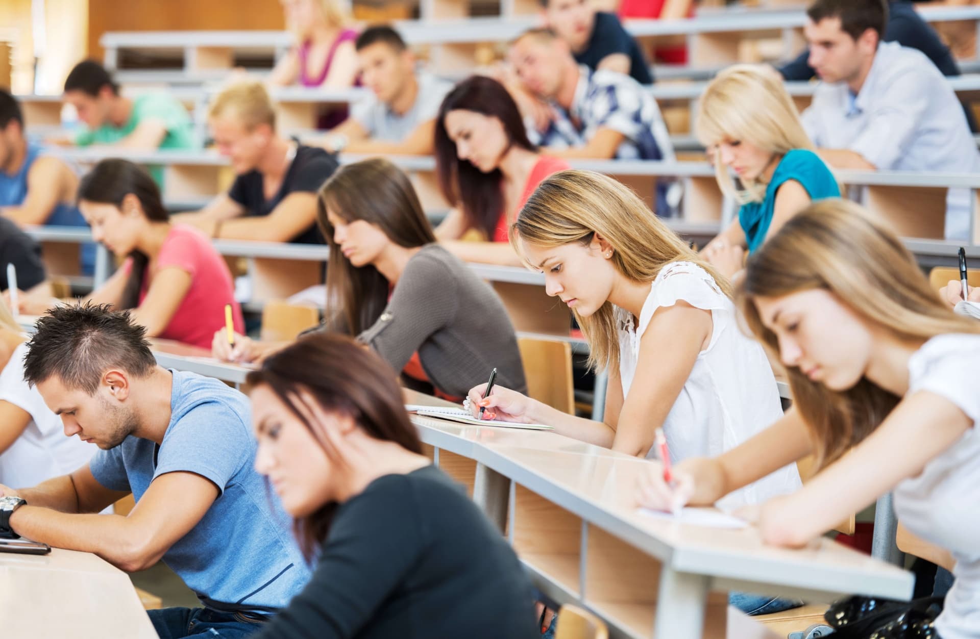 Peste 21 de mii de tineri, înmatriculați la licență și master. Se anunță turul III de admitere în universitățile din R. Moldova