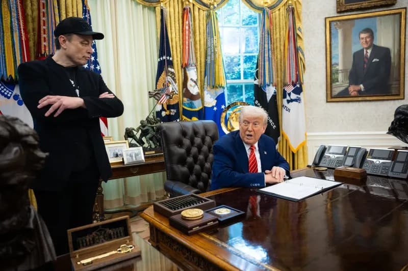 Donald Trump găzduieşte la Casa Albă o cină cu marii lideri din tehnologie. Elon Musk, marele absent