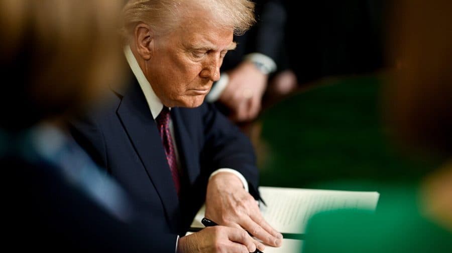 Trump redenumește Departamentul Apărării în Departamentul de Război