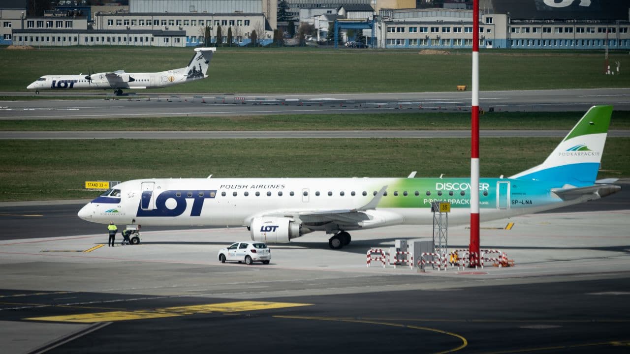 Polonia introduce restricții de trafic aerian după incidentul cu dronele rusești