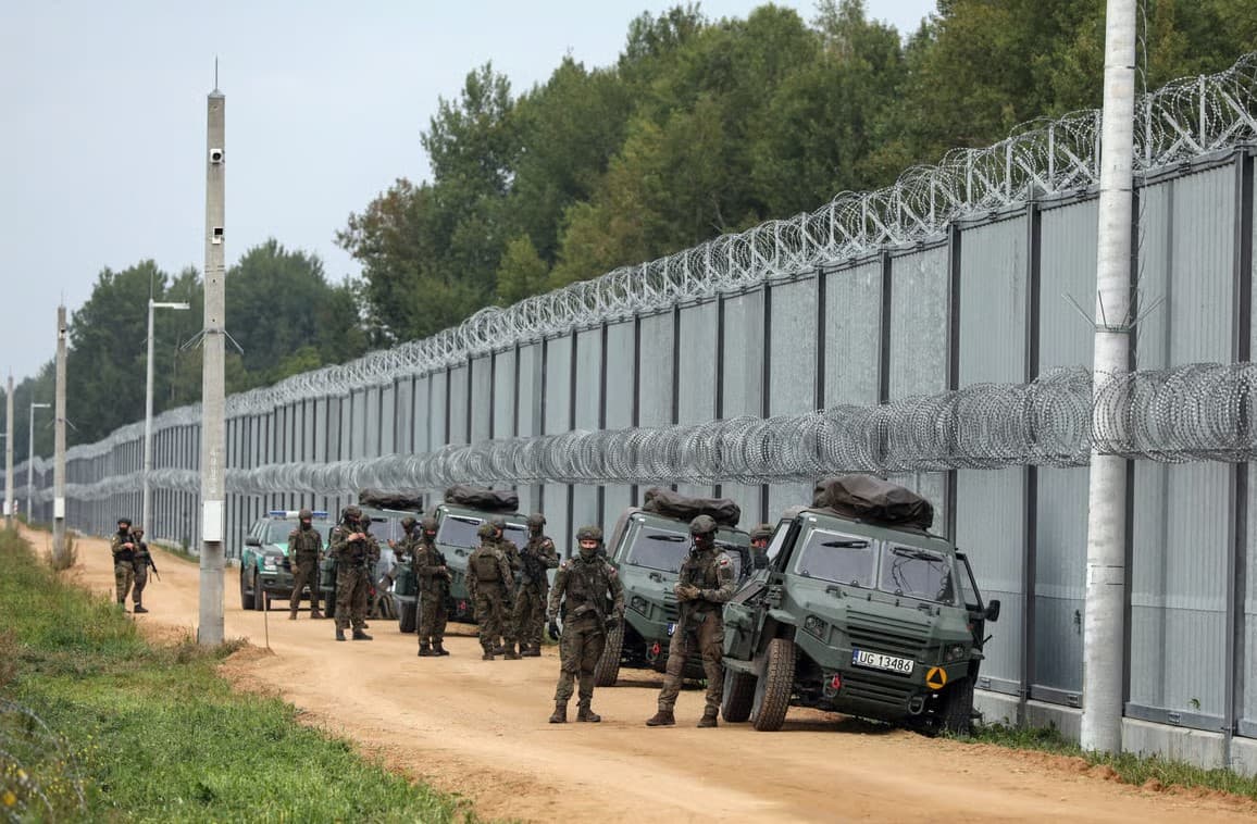 Polonia prelungește pe termen nelimitat închiderea frontierei cu Belarus