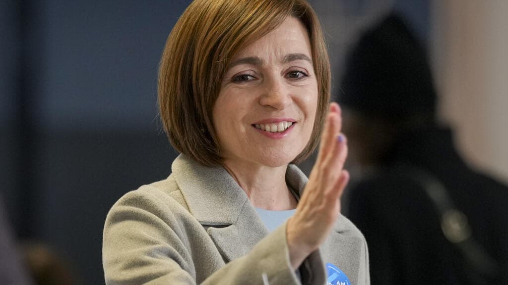 Linia electrică Strășeni-Gutinaș // Maia Sandu: Marchează un pas decisiv spre securitatea energetică a R. Moldova