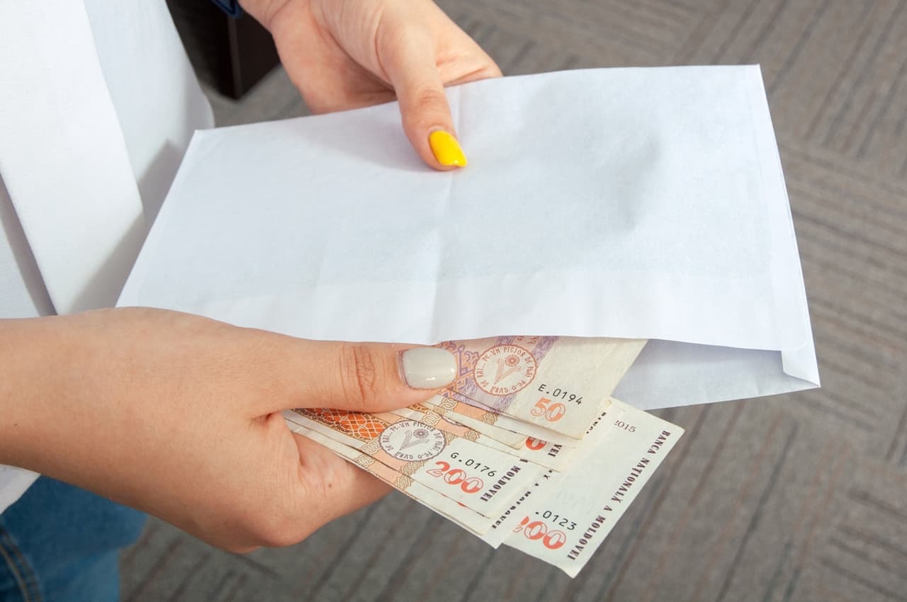 Cumpăra voturi pentru rețeaua lui Șor. Un individ din Bălți, plasat în arest preventiv