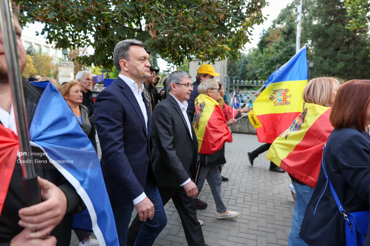 PAS a încheiat campania electorală cu un marș în centrul capitalei