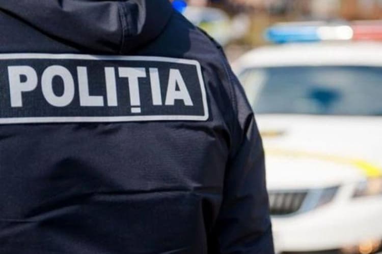 Dosarul coruperii alegătorilor // Percheziții la Soroca. Oamenii legii au găsit un șir de pliante, telefoane, laptopuri și bani pentru susținătorii lui Ilan Șor