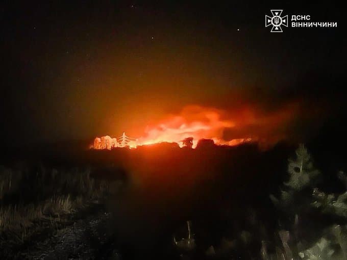 Război în Ucraina // Un atac cu drone ruseşti a provocat incendii şi pagube la „infrastructura critică” din regiunea Viniţa