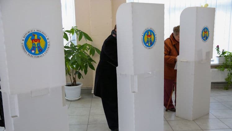 Alegătorii transnistreni împing în Parlament Blocul Patriotic, PAS și Alternativa