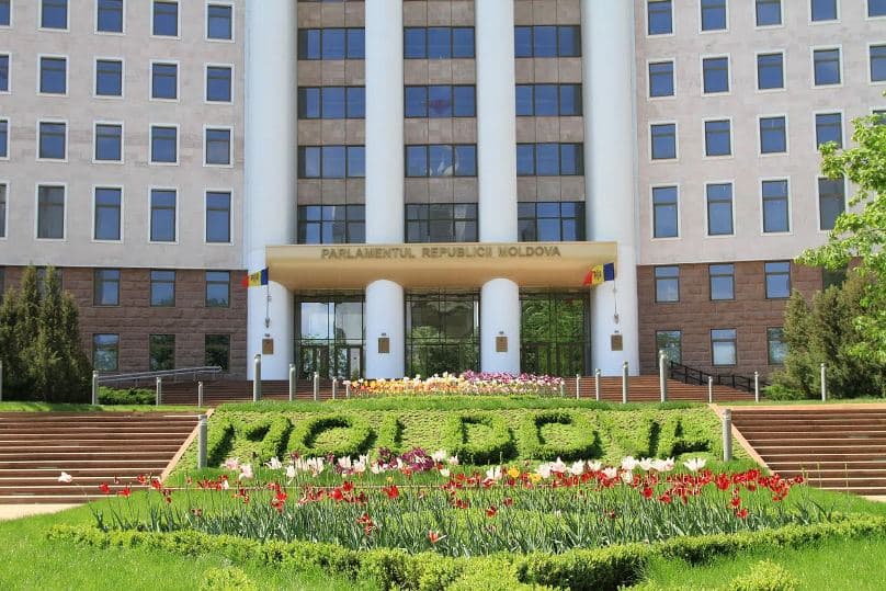 În cadrul alegerilor parlamentare de ieri, PAS a acumulat mai multe voturi decât în 2021. De ce va avea mai puțini deputați