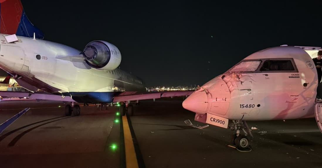 Două avioane s-au ciocnit pe aeroportul LaGuardia din New York, în timp ce unul ateriza, iar celălalt se pregătea de decolare