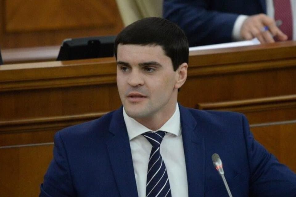 Detalii despre reținerea lui Constantin Țuțu. Ex-deputatul a încercat să influențeze angajați IGPF pentru a ajunge ilegal în R. Moldova