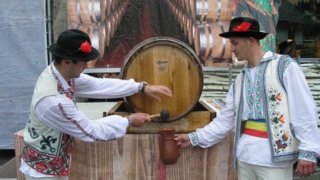 Ziua Națională a Vinului va fi inaugurată cu o oră mai târziu decât fusese anunțat inițial