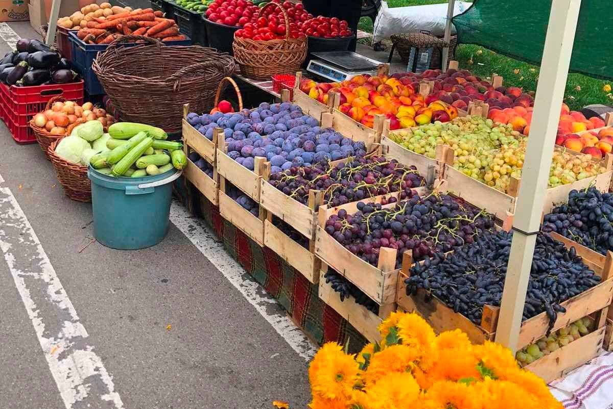 Târguri cu produse autohtone, organizate în weekend în sectoarele capitalei