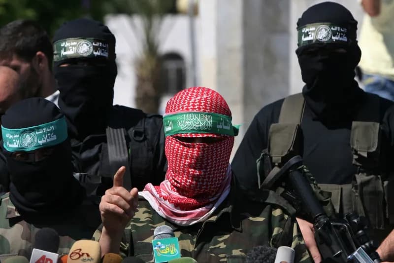 Gaza // Un înalt responsabil al Hamas spune că eliberarea ostaticilor va începe luni dimineață