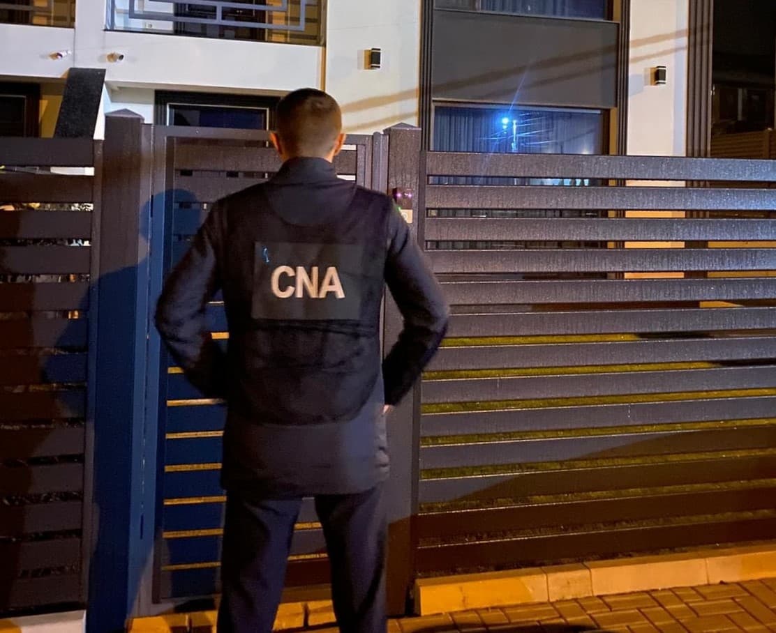 AUDIO // „Pentru examen vă trebuie 5 iepuri”. CNA prezintă probe în cazul perchezițiilor la o școală auto din Călărași
