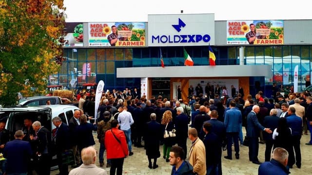 Peste 200 de companii agroindustriale prezente la Moldagrotech și Farmer