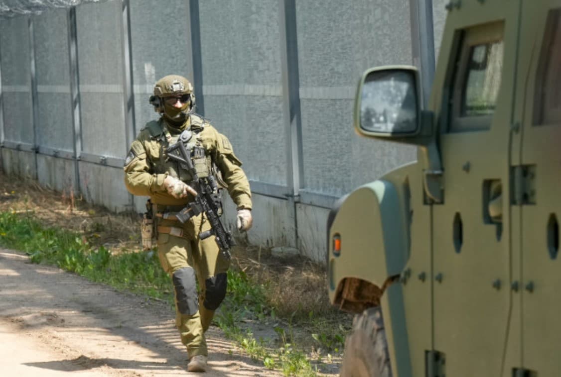 Grănicerii polonezi au descoperit un tunel folosit pentru treceri ilegale ale frontierei din Belarus