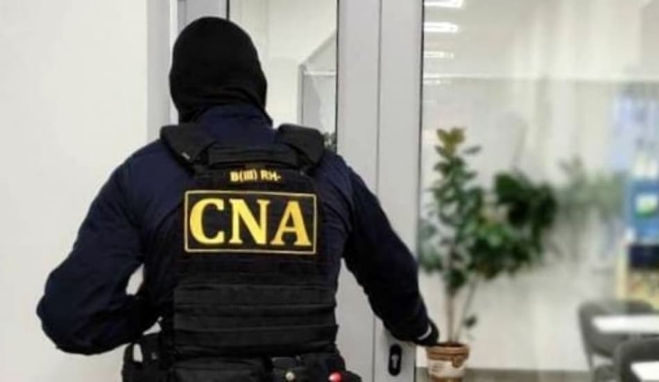 Fost președinte interimar al Judecătoriei Edineț, percheziționat de CNA și procurori într-un dosar de trafic de influență
