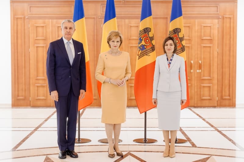 Maia Sandu cu Majestatea Sa Margareta și Principele Radu, discuții despre educație, stimularea investițiilor și promovarea aderării R. Moldova la UE