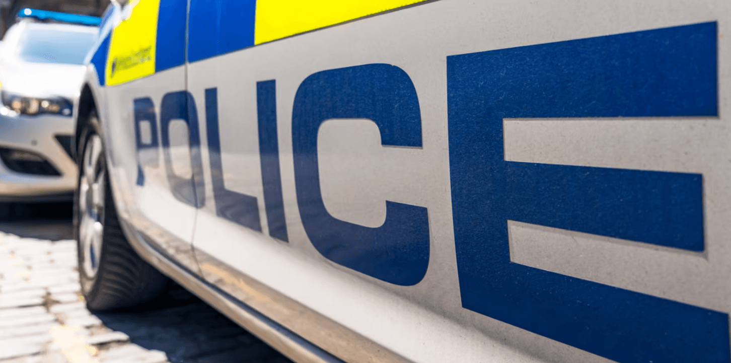 Trei persoane bănuite că au dat o mână de ajutor serviciilor ruse de spionaj au fost arestate în Marea Britanie