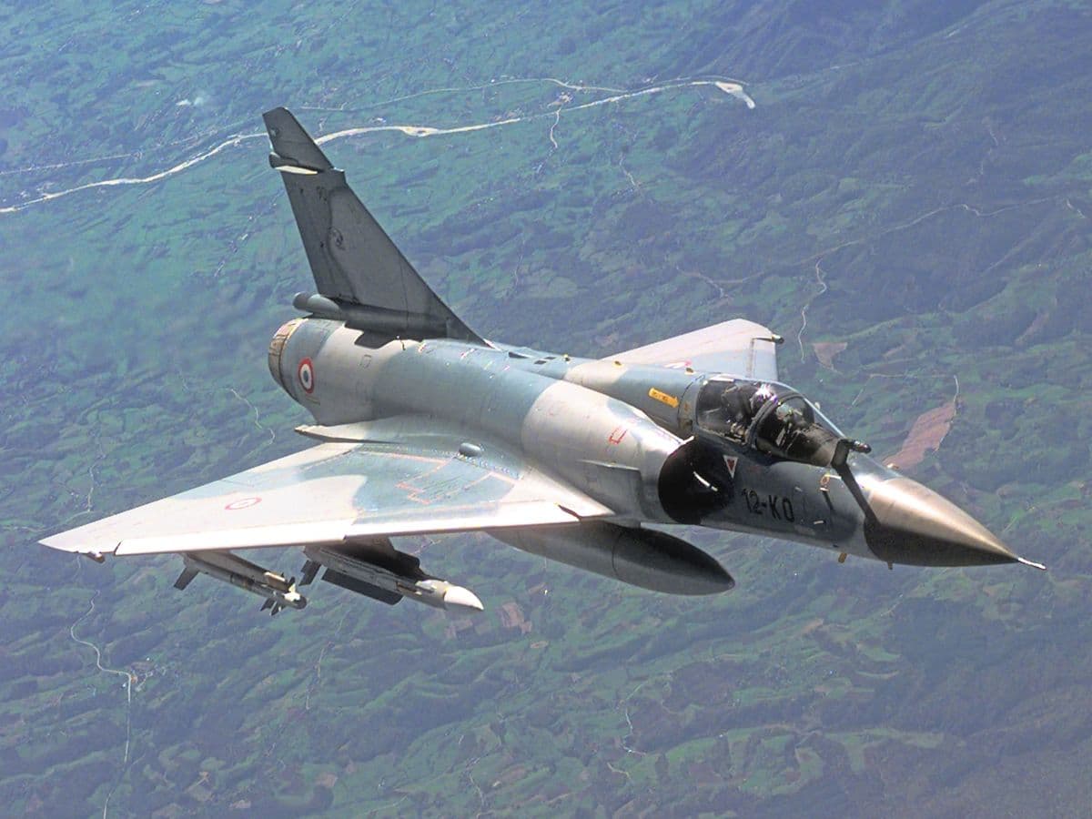 Macron anunţă că Franţa va livra Ucrainei noi rachete Aster şi avioane de luptă Mirage