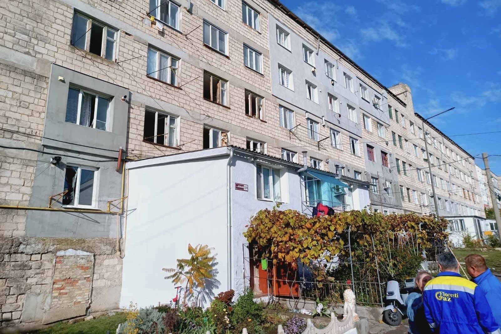 Explozia din blocul de la Florești: Un locatar a murit la spital