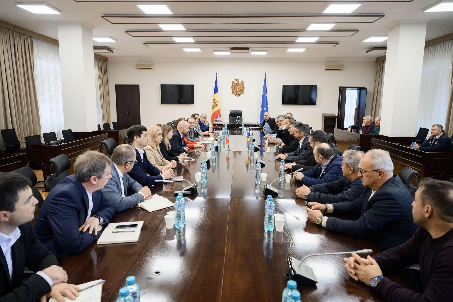 Vladimir Bolea, întrevedere cu oficiali români: Un rol important în dezvoltarea localităților îl au proiectele cu România