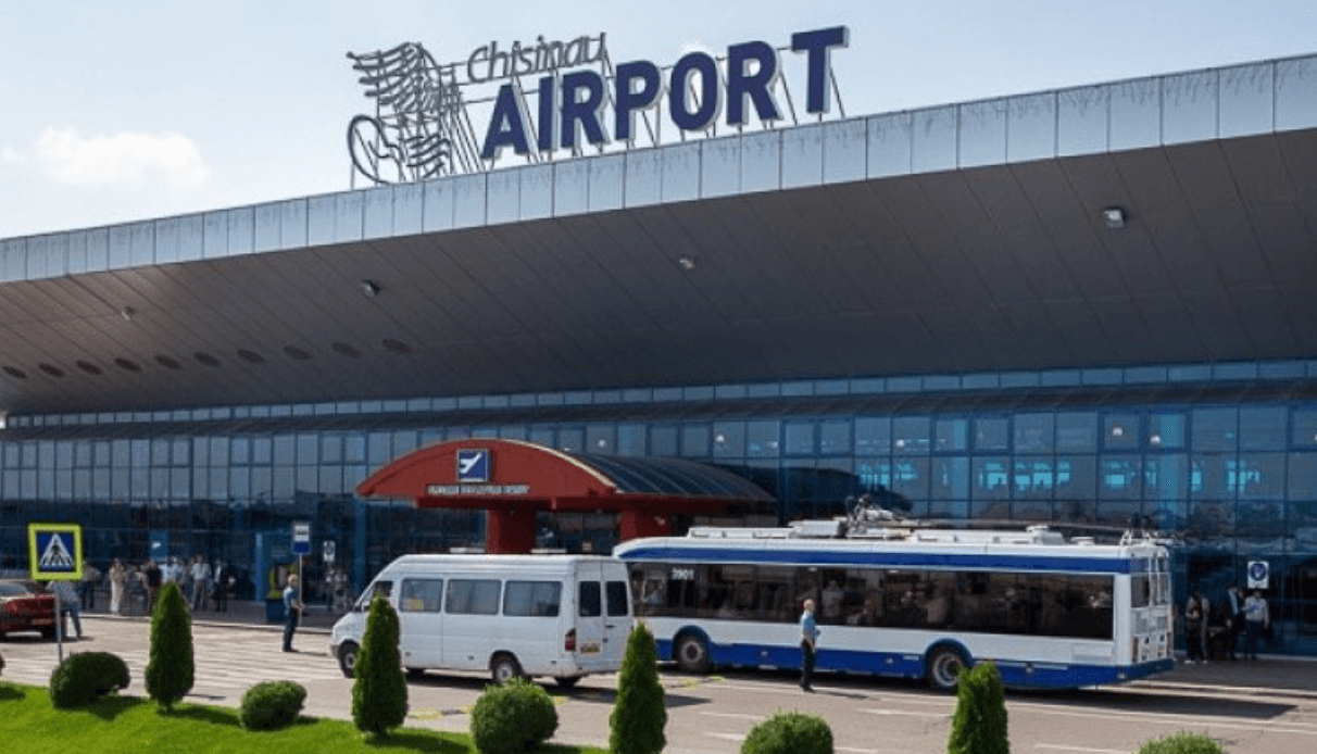 Aeroportul închide pista principală și activează cea alternativă pe două săptămâni