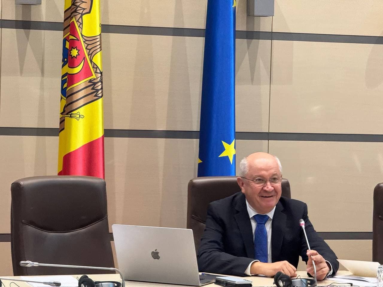Guvernul Munteanu solicită astăzi votul de încredere în Parlament