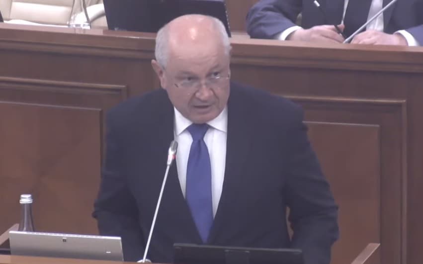 Alexandru Munteanu, dispus să-și dea demisia dacă nu va reuși integrarea europeană
