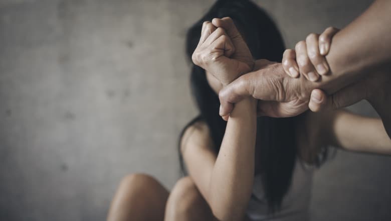 Și-a ucis concubina cu un cuțit. Un bărbat din Ialoveni, condamnat la 14 ani de închisoare