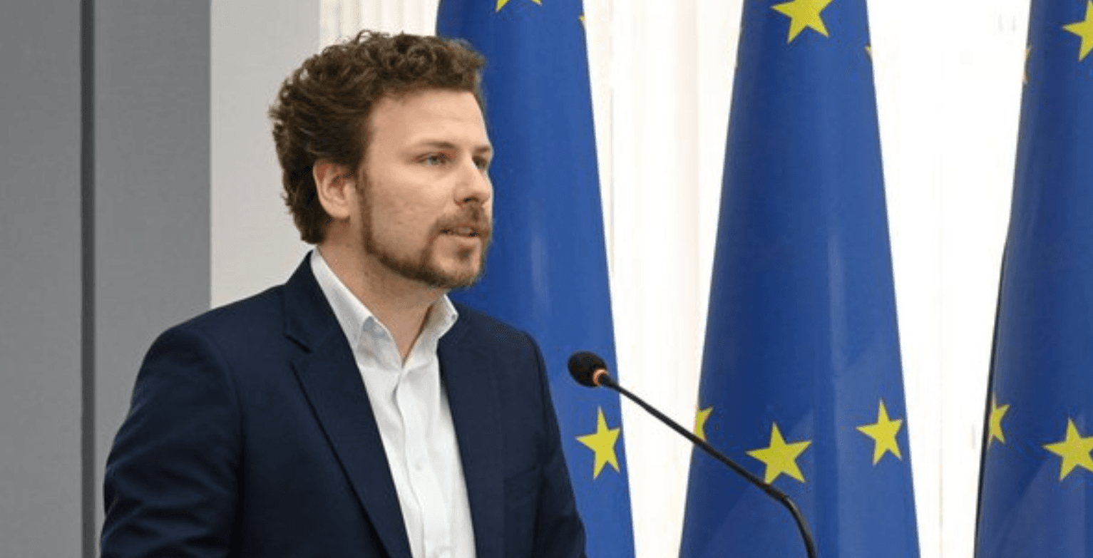 Directoarea Liceului „Gheorghe Asachi” riscă să rămână fără gradele didactice și manageriale