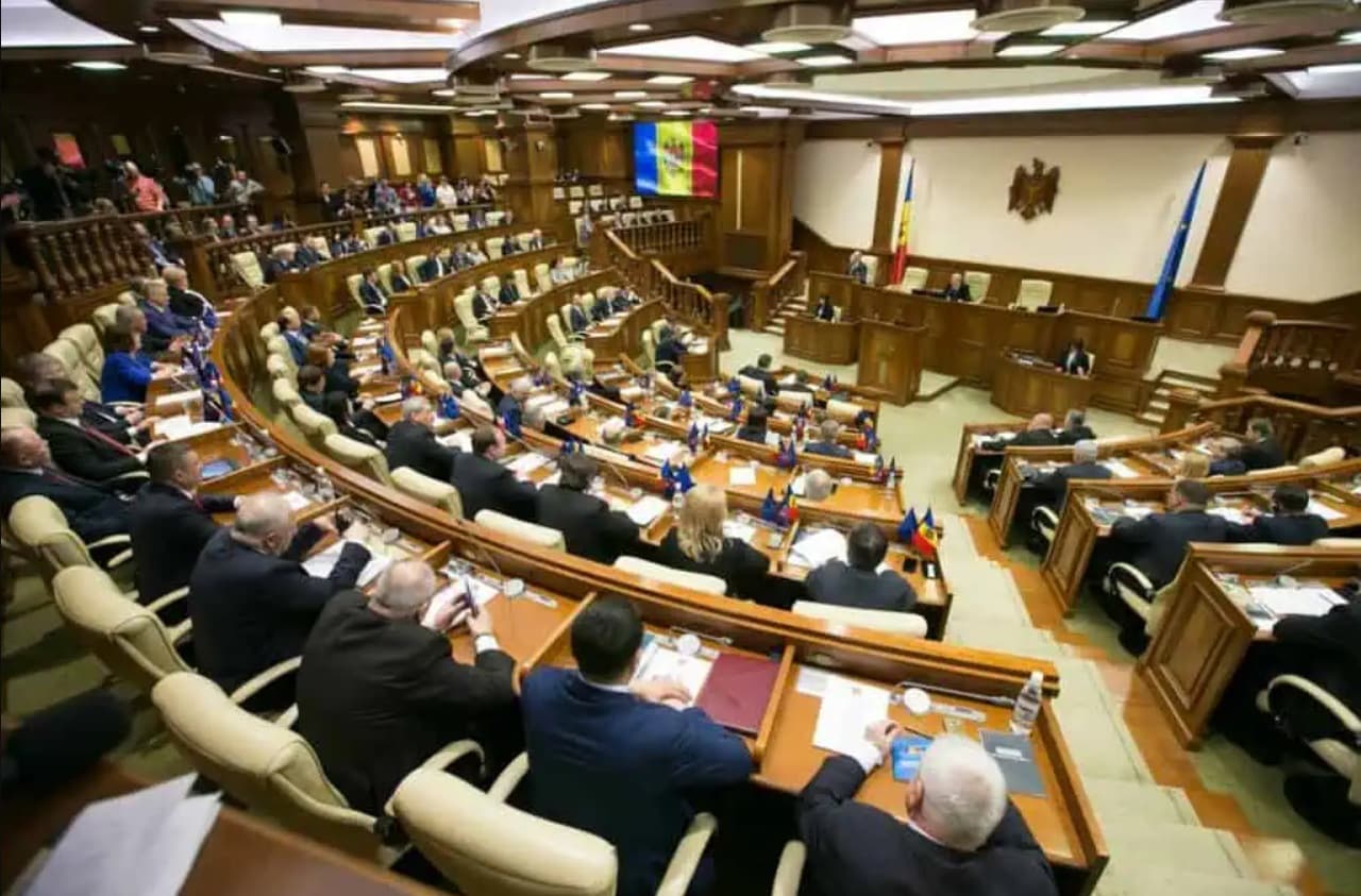Aprobat în Parlament! Noi deputați, numiți în Comisiile permanente