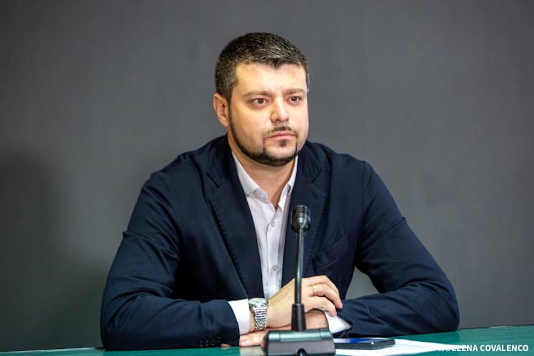 Campanie electorală cu nuanțe criminale la Leova. Focuri de armă în fața casei primarului Alexandru Bujorean