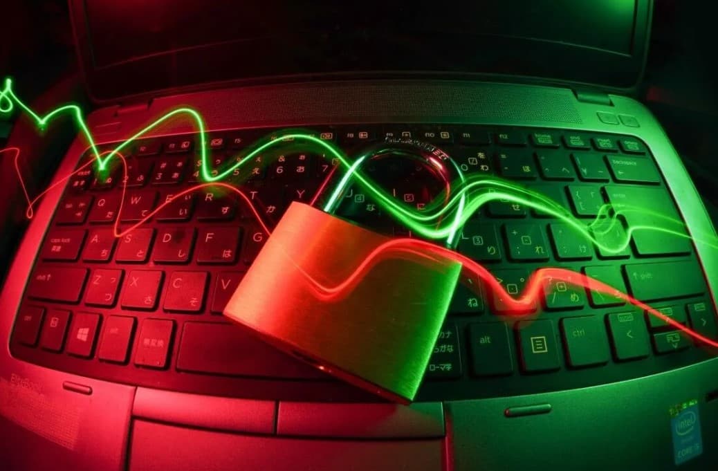 Atac cibernetic revendicat de hackeri proruși în Danemarca. Site-uri guvernamentale și o companie din industria apărării, afectate