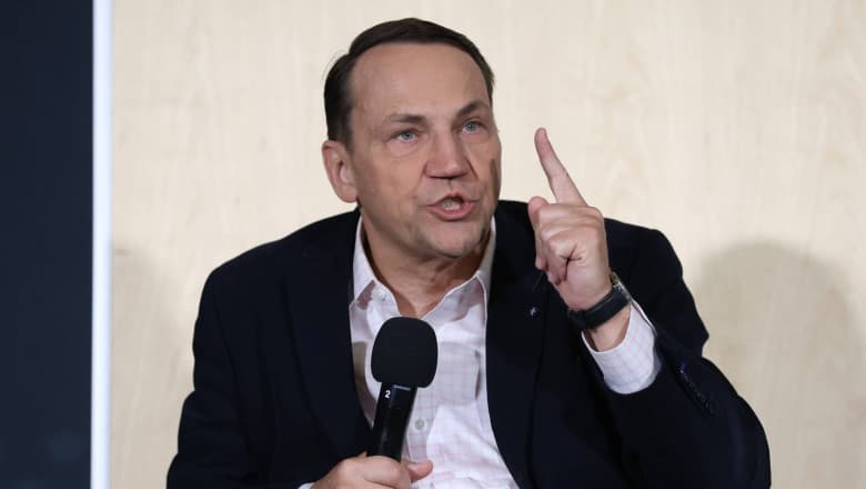 Polonia închide ultimul consulat al Rusiei existent în țară. Acuzațiile aduse de către șeful MAE de la Varșovia, Radosław Sikorski