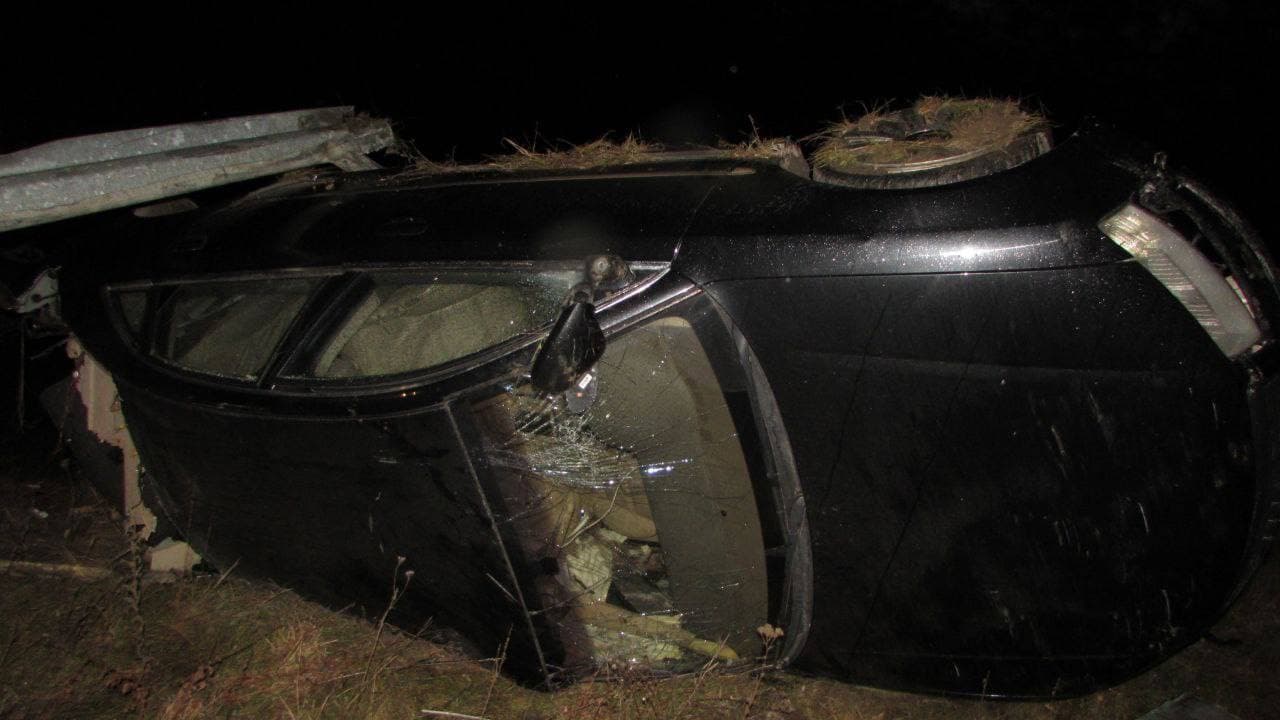 Accident grav la Rîșcani // O tânără și-a pierdut viața, iar alta a ajuns la spital. Șoferul a fugit de la fața locului