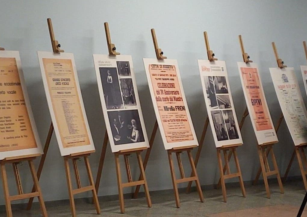 Expoziție în memoria mezzo-sopranei Svetlana Burghiu, vernisată la Chișinău