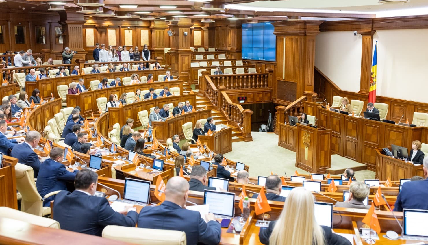 Modificări la Legea proprietății publice. Proiectul a stârnit dezbateri în Parlament
