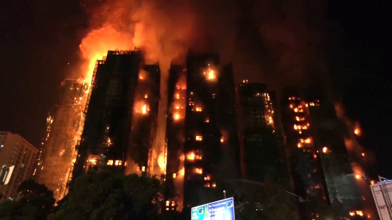Bilanțul incendiului de la Hong Kong a ajuns la 83 de morți și 300 de persoane date dispărute