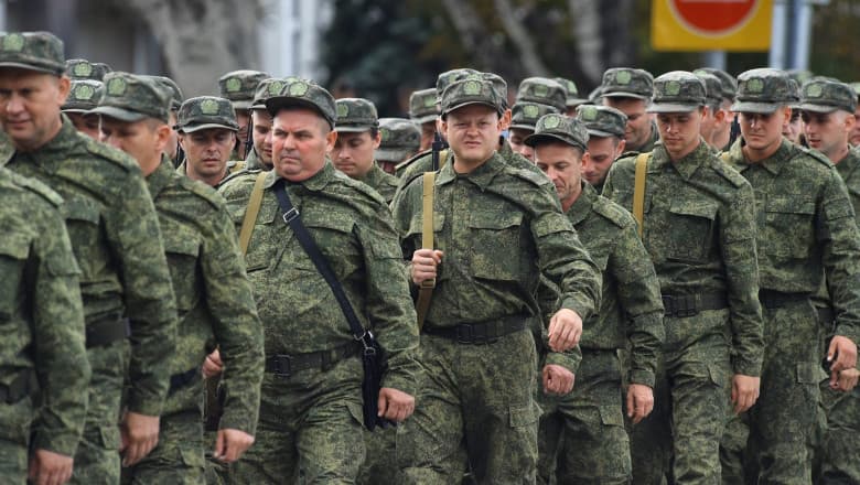 Dacă mori pe front, Putin te va numi dezertor. Schema prin care Moscova evită plata despăgubirilor către familiile celor uciși