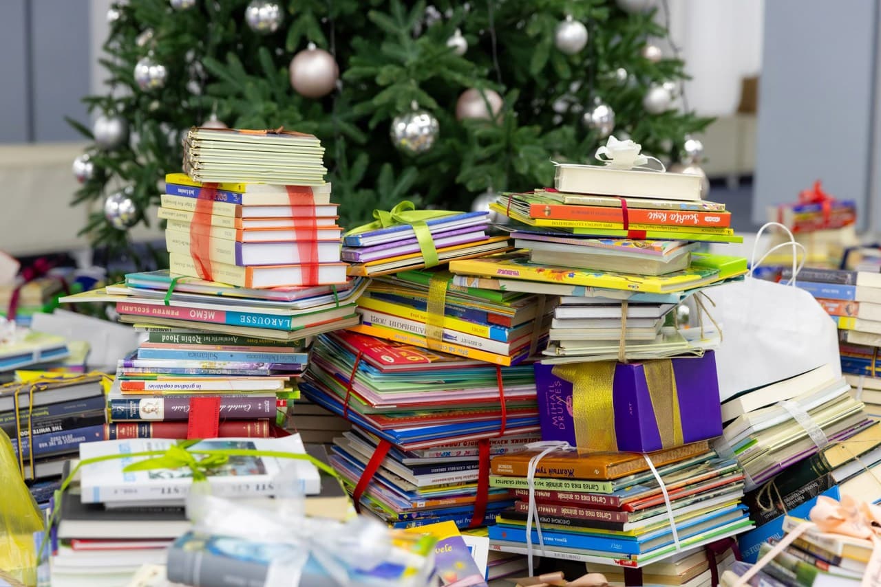 O nouă ediție a campaniei „Biblioteca de sub brad”, lansată de Guvern