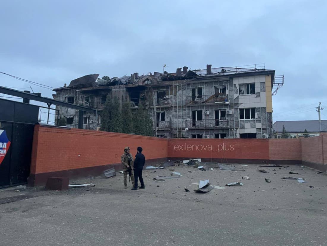 VIDEO // Explozii în Cecenia. Ucrainenii au atacat cu drone o bază militară a regimentului Ahmat