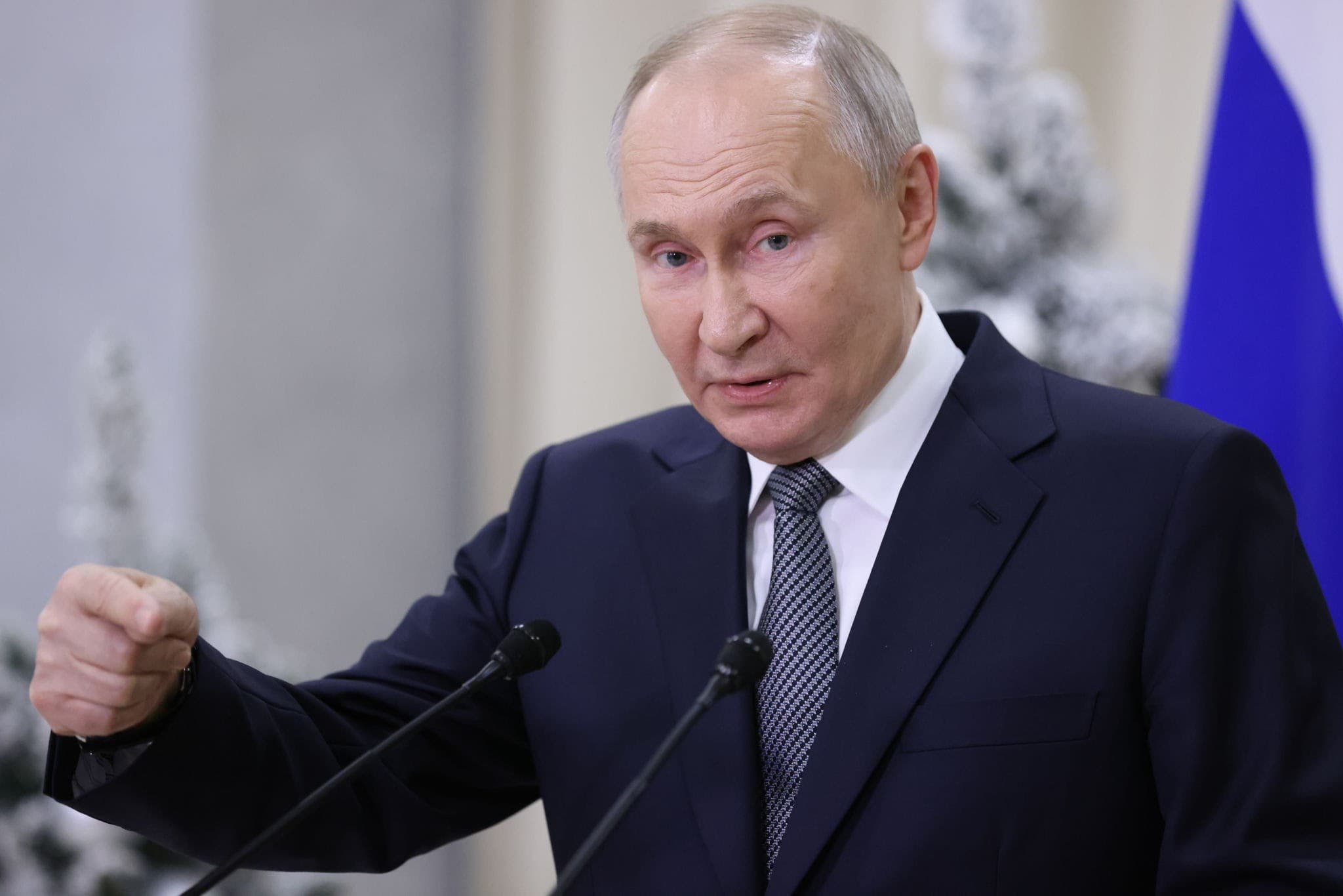 „Rusia nu vrea să negocieze nimic altceva decât condițiile capitulării Ucrainei și Occidentului”. Culisele negocierilor fără rezultat dintre Putin și emisarii lui Trump