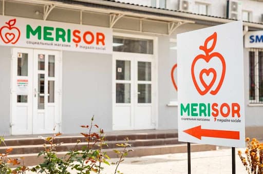 Gata cu ”MeriȘOR”. Condamnatul fugar își închide și rețeaua așa ziselor ”magazine sociale”