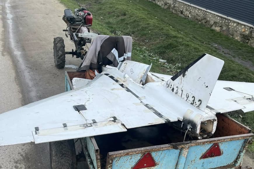 MAI avertizează: Nu atingeți dronele găsite la sol, ele pot fi periculoase