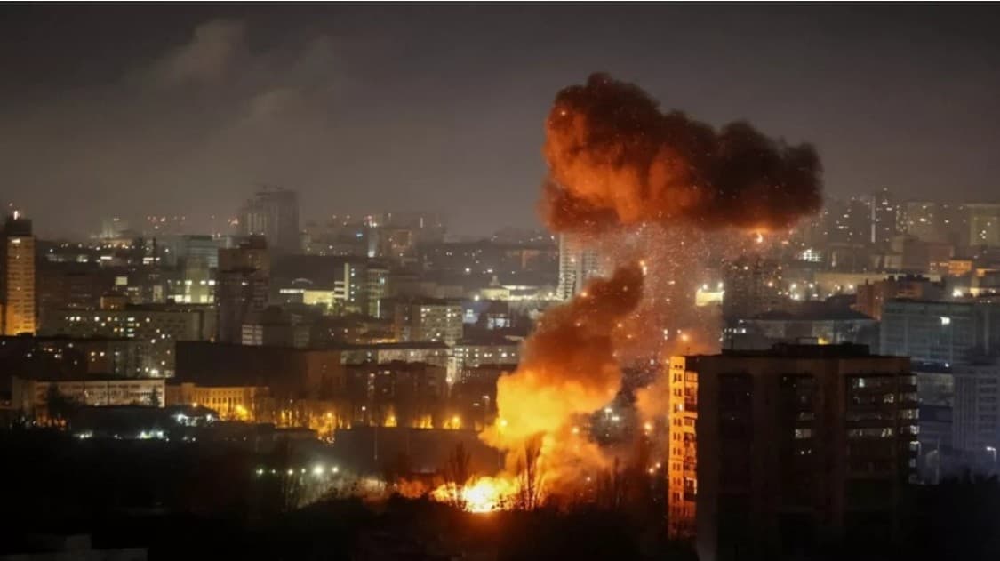 Trei persoane au fost rănite într-un atac cu rachete şi drone asupra regiunii Kiev