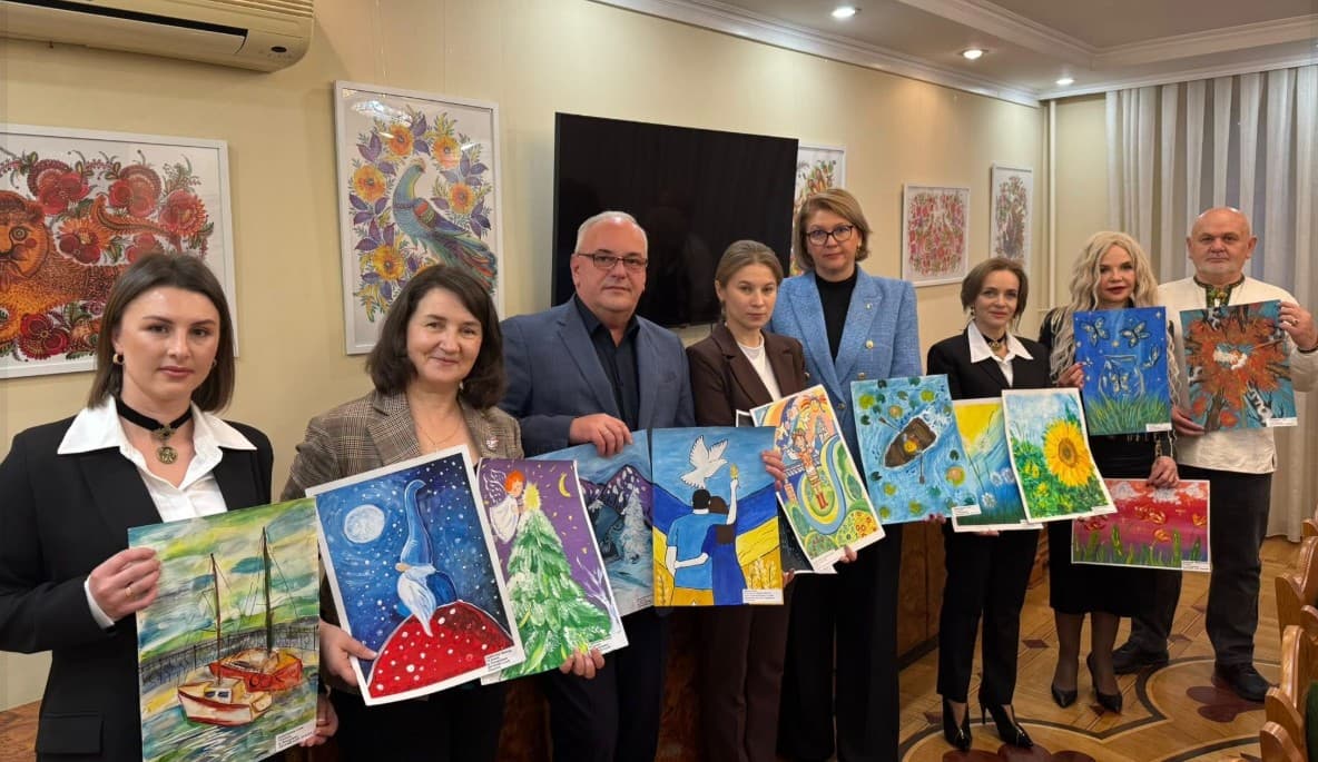 Expoziția „Copiii împotriva războiului”, la Ambasada Ucrainei la Chișinău
